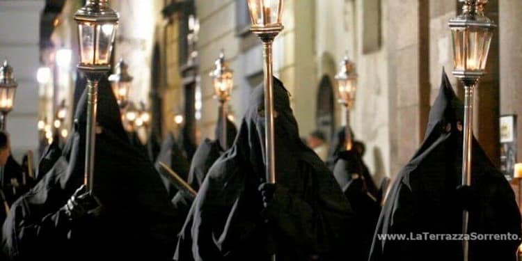 processione nera